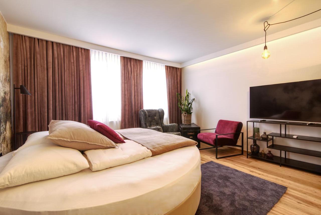 Kavenija Apartmaji - Free Parking マリボル エクステリア 写真