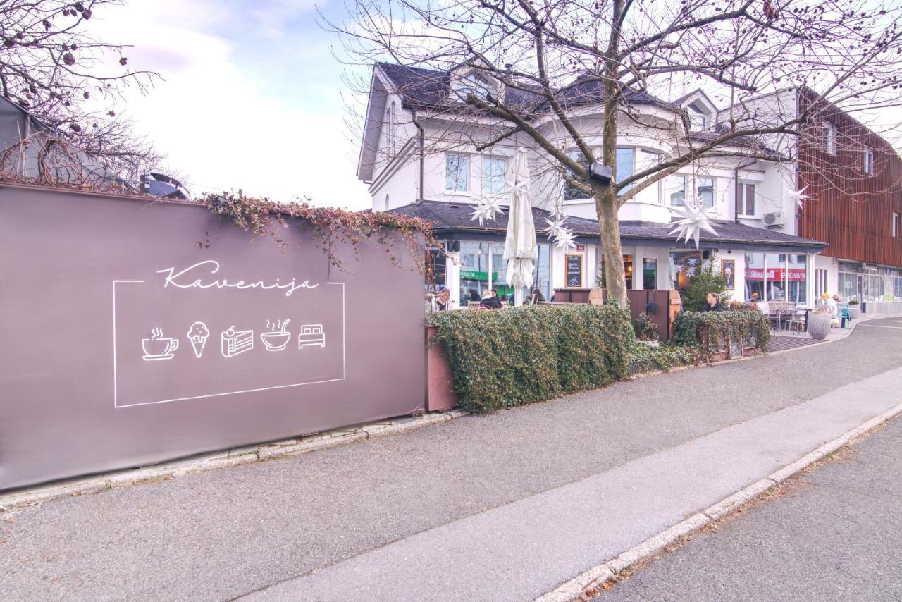Kavenija Apartmaji - Free Parking マリボル エクステリア 写真