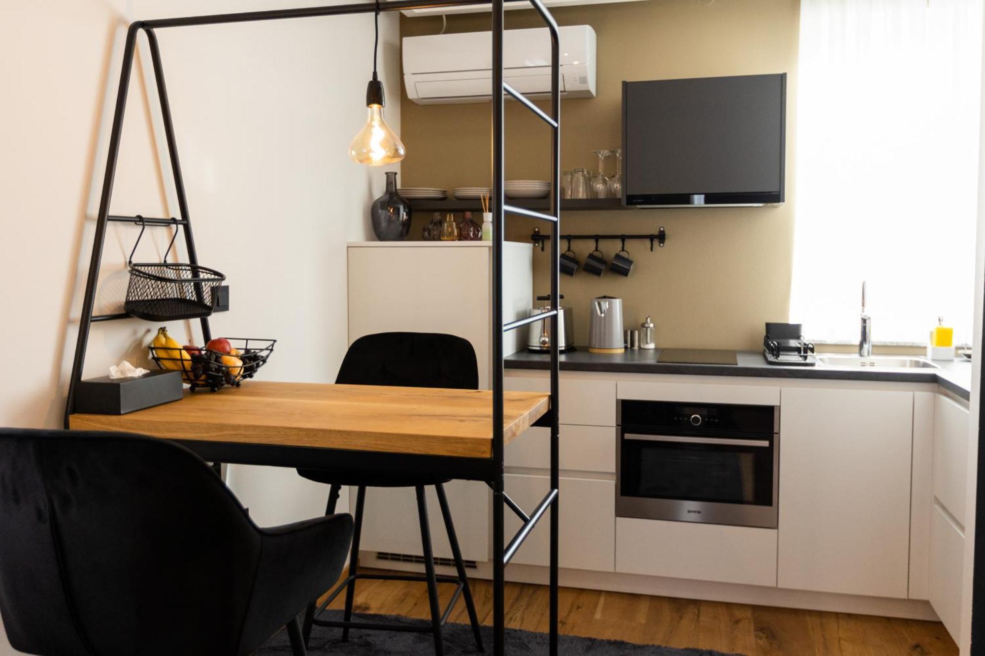 Kavenija Apartmaji - Free Parking マリボル エクステリア 写真